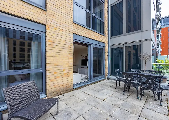Chelsea Harbour Living